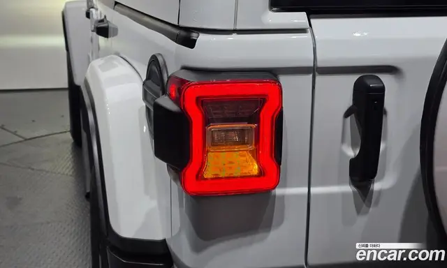 Jeep Wrangler 2023 2.0 автомат (гидро), миниатюра 8