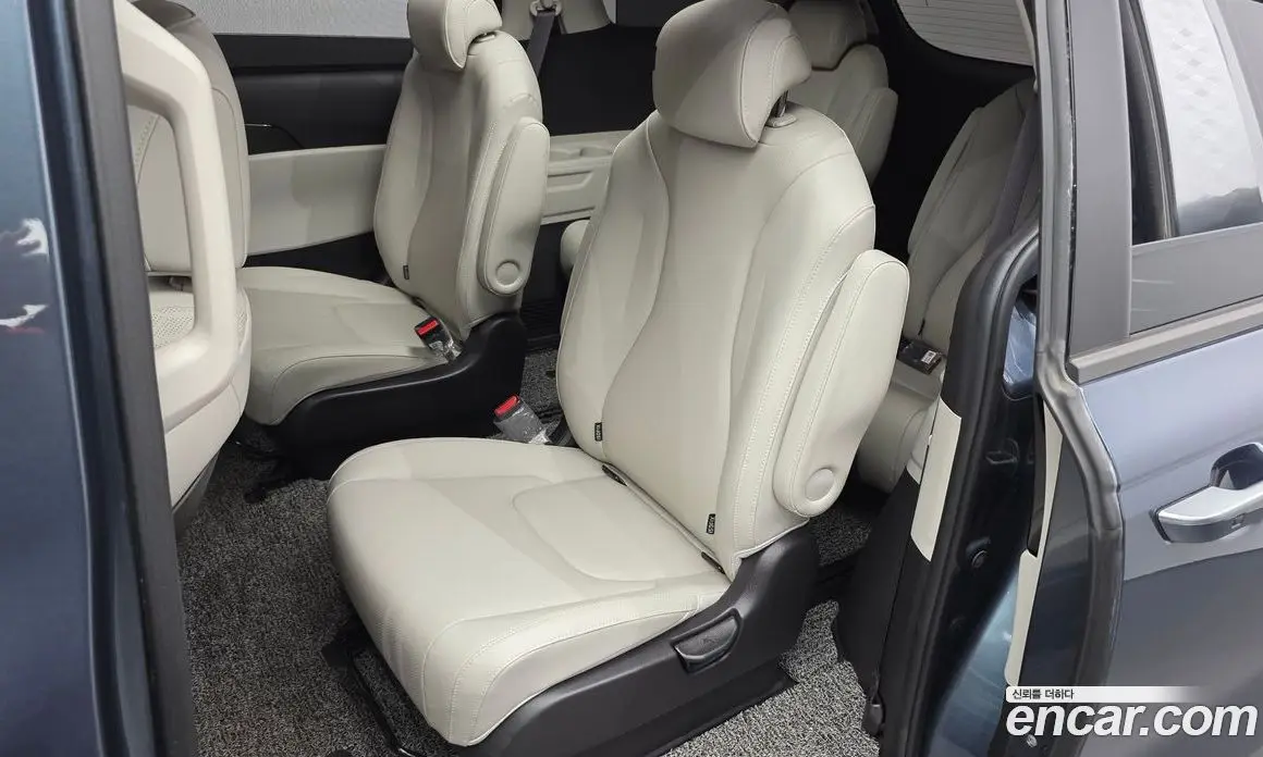 Kia Carnival 2021 2.2 автомат (гидро), фото 17 Kia Carnival 2021 2.2 автомат (гидро), фото 17