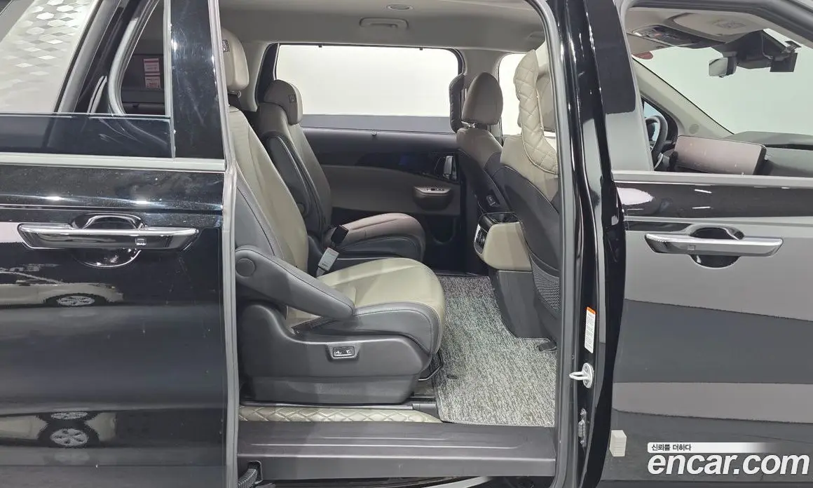 Kia Carnival 2024 2.2 автомат (гидро), фото 18