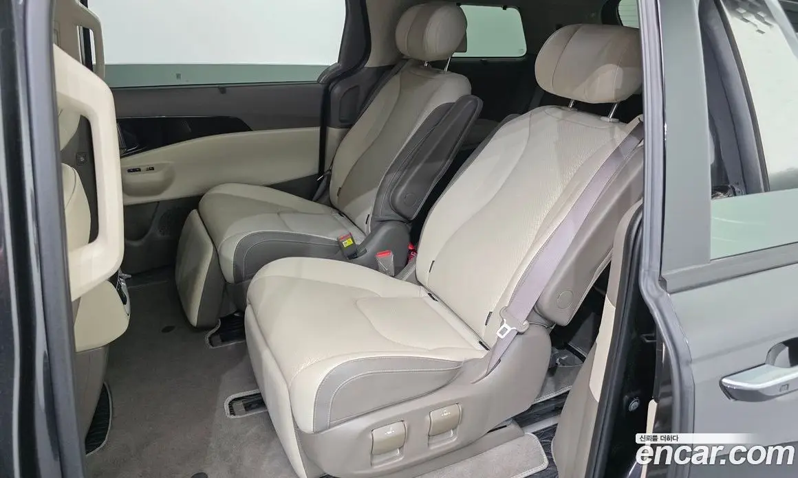 Kia Carnival 2024 2.2 автомат (гидро), фото 17