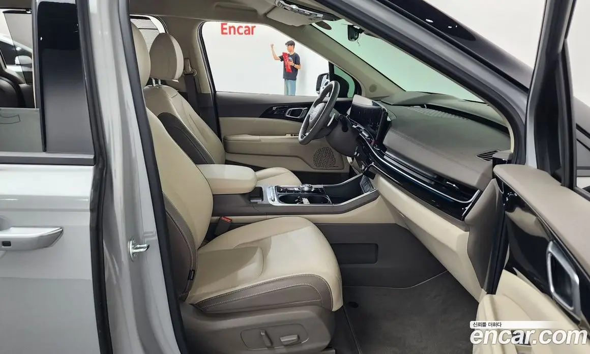 Kia Carnival 2024 1.6 автомат (гидро), фото 16