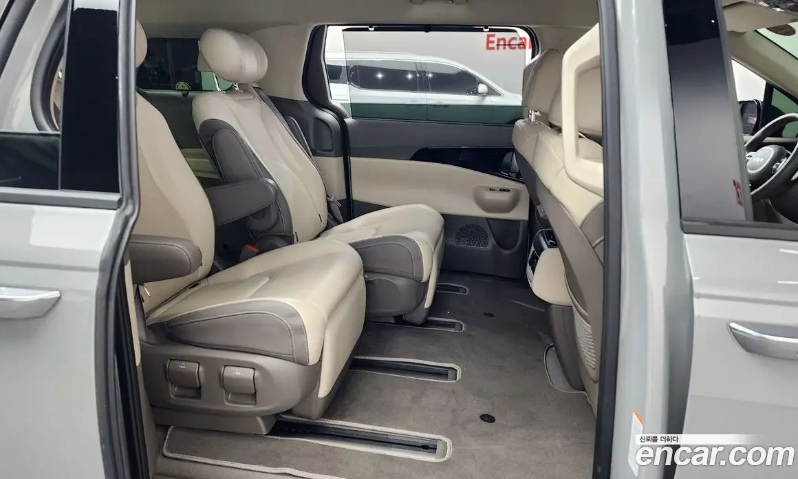 Kia Carnival 2024 1.6 автомат (гидро), фото 17