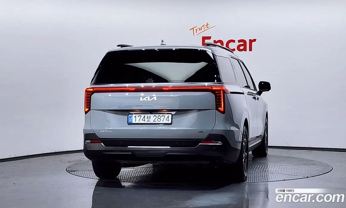 Kia Carnival 2024 1.6 автомат (гидро), фото 4