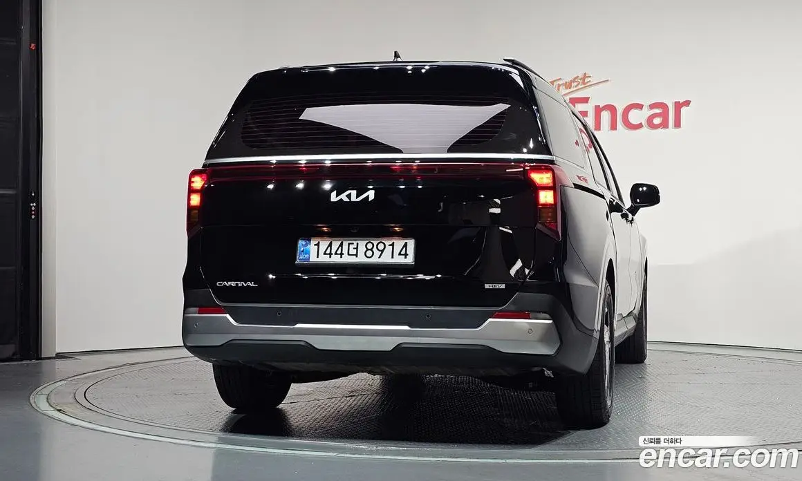Kia Carnival 2024 1.6 автомат (гидро), фото 4 Kia Carnival 2024 1.6 автомат (гидро), фото 4