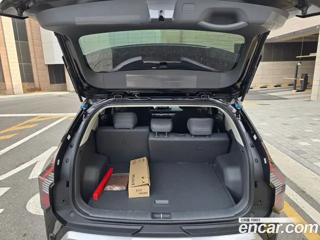 Kia EV3 2025 автомат (гидро), миниатюра 6 Kia EV3 2025 автомат (гидро), миниатюра 6