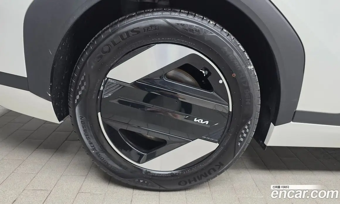 Kia EV4 2025 0.2 автомат (гидро), фото 5 Kia EV4 2025 0.2 автомат (гидро), фото 5
