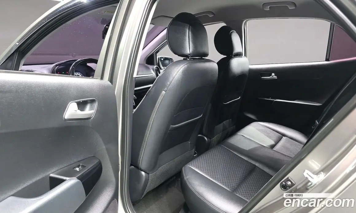 Kia Morning 2018 1.0 автомат (гидро), фото 17