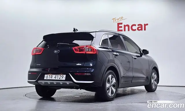 Kia Niro 2017 1.6 автомат (гидро), миниатюра 2 Kia Niro 2017 1.6 автомат (гидро), миниатюра 2