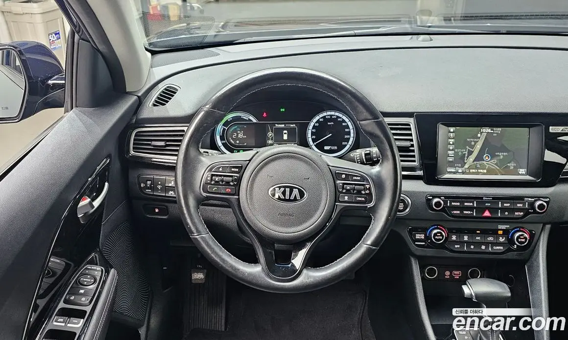 Kia Niro 2017 1.6 автомат (гидро), фото 19 Kia Niro 2017 1.6 автомат (гидро), фото 19