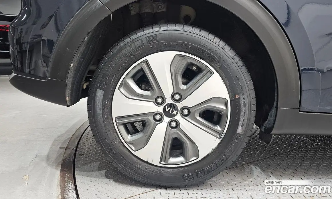 Kia Niro 2017 1.6 автомат (гидро), фото 5 Kia Niro 2017 1.6 автомат (гидро), фото 5