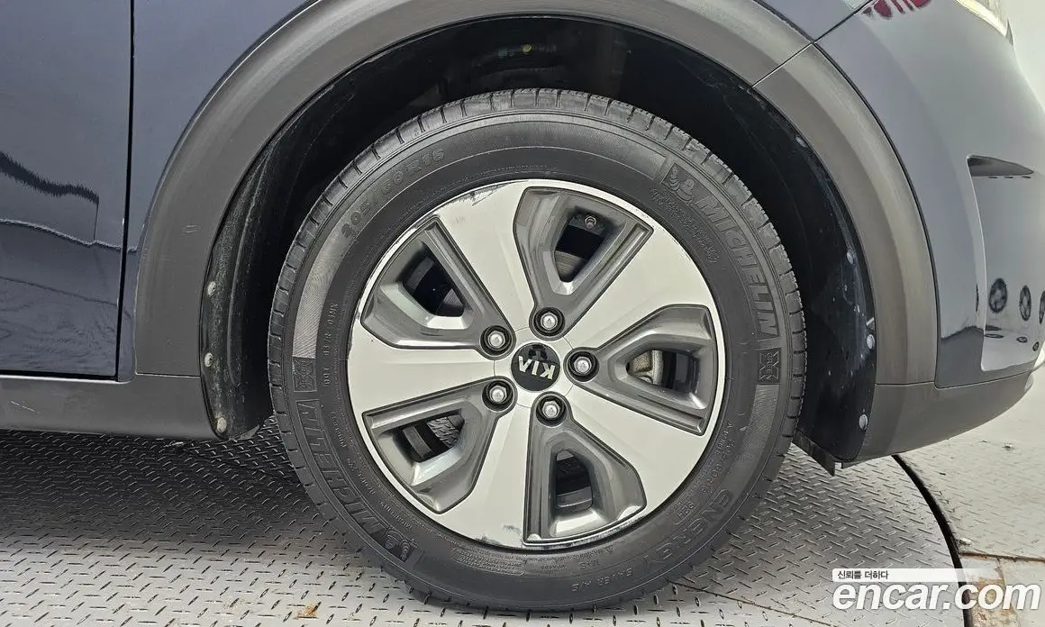Kia Niro 2017 1.6 автомат (гидро), фото 7 Kia Niro 2017 1.6 автомат (гидро), фото 7