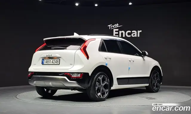 Kia Niro 2022 1.6 автомат (гидро), миниатюра 2
