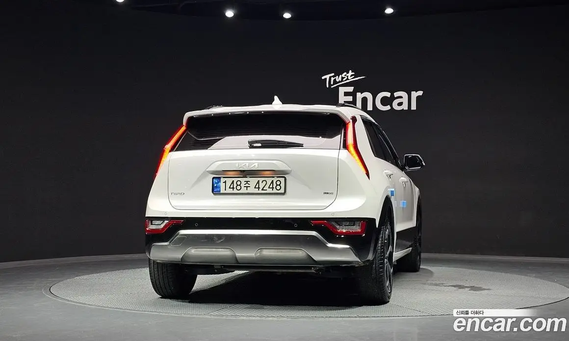 Kia Niro 2022 1.6 автомат (гидро), фото 4