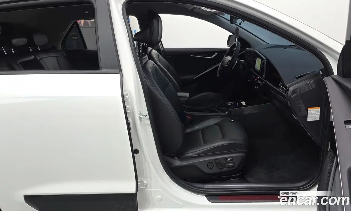 Kia Niro 2023 0.2 автомат (гидро), фото 16