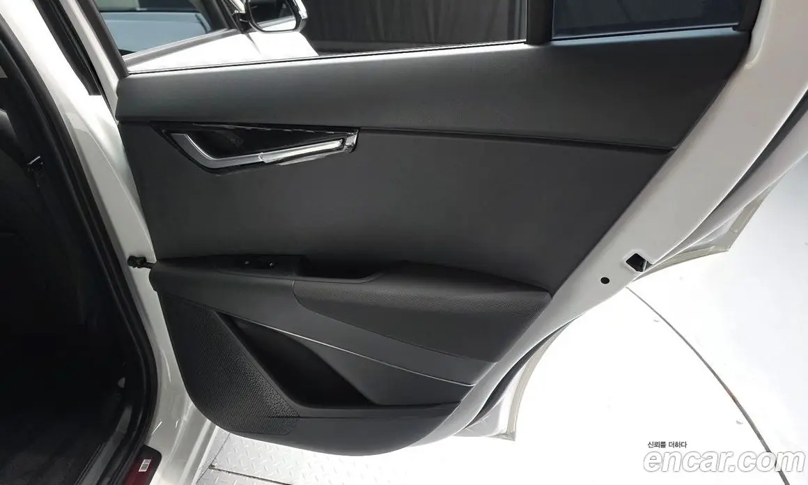 Kia Niro 2023 0.2 автомат (гидро), фото 15 Kia Niro 2023 0.2 автомат (гидро), фото 15