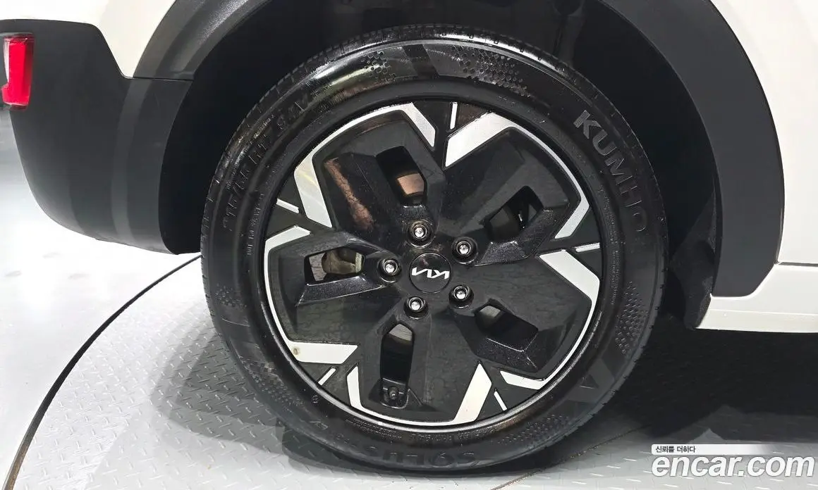 Kia Niro 2023 0.2 автомат (гидро), фото 5 Kia Niro 2023 0.2 автомат (гидро), фото 5