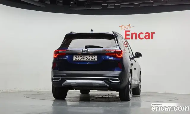 Kia Seltos 2020 1.6 автомат (гидро), миниатюра 3