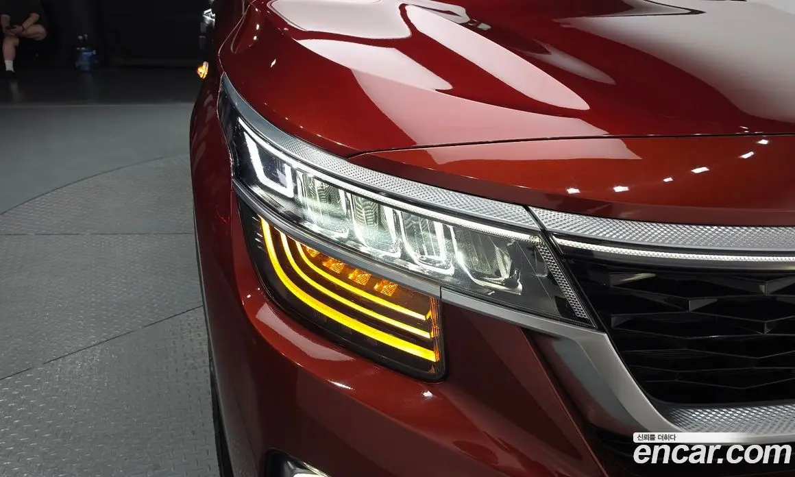 Kia Seltos 2022 1.6 автомат (гидро), фото 8 Kia Seltos 2022 1.6 автомат (гидро), фото 8