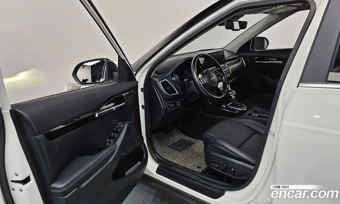Kia Seltos 2022 1.6 автомат (гидро), фото 13 Kia Seltos 2022 1.6 автомат (гидро), фото 13