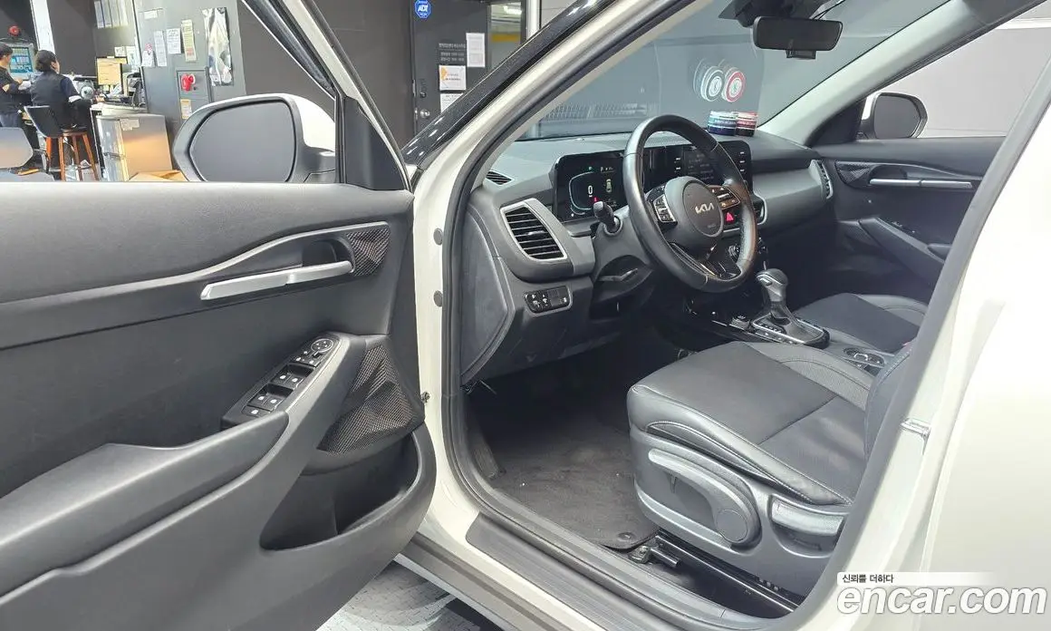 Kia Seltos 2024 1.6 автомат (гидро), фото 13 Kia Seltos 2024 1.6 автомат (гидро), фото 13