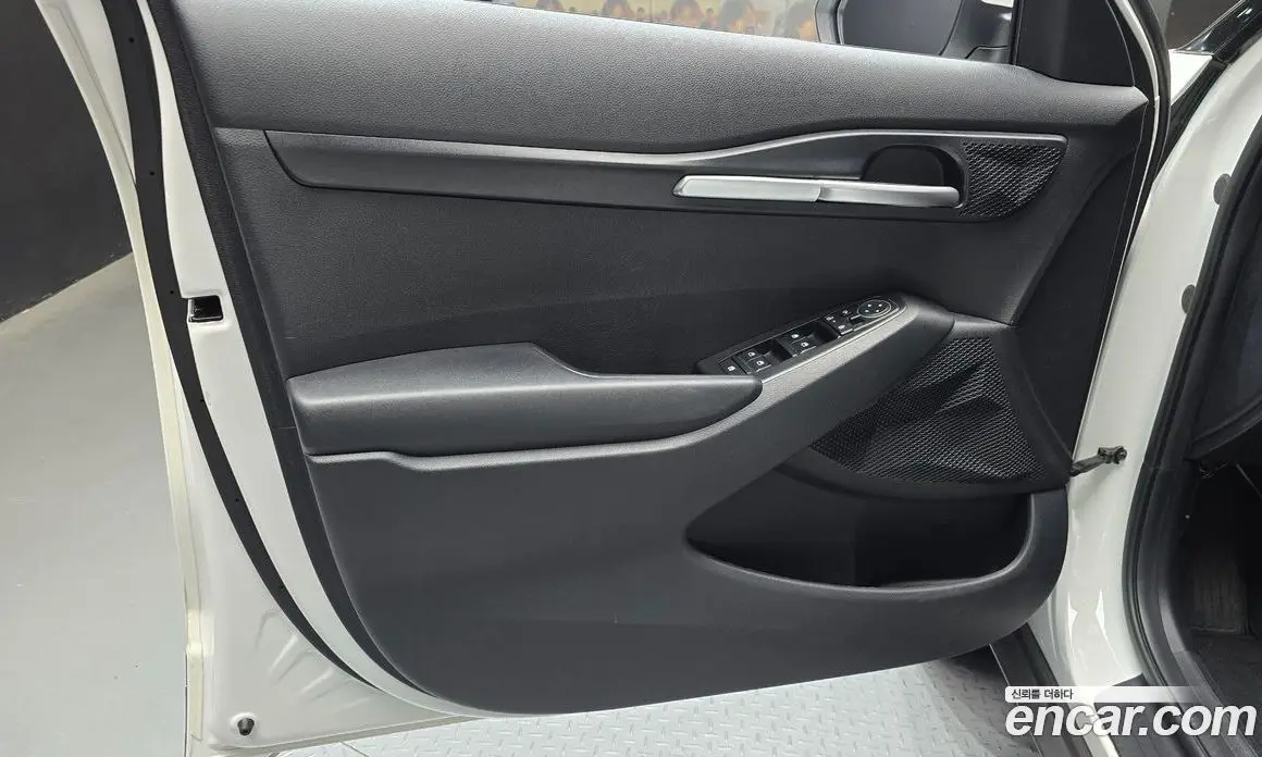 Kia Seltos 2024 1.6 автомат (гидро), фото 14 Kia Seltos 2024 1.6 автомат (гидро), фото 14