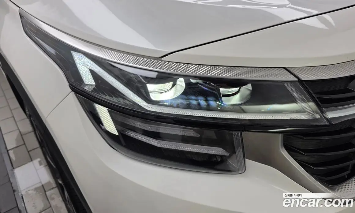 Kia Seltos 2024 1.6 автомат (гидро), фото 8 Kia Seltos 2024 1.6 автомат (гидро), фото 8