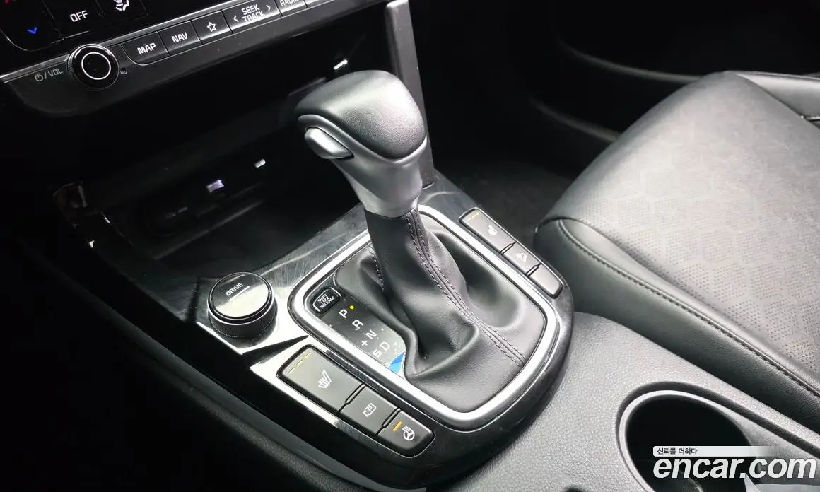 Kia Seltos 2024 1.6 автомат (гидро), фото 12 Kia Seltos 2024 1.6 автомат (гидро), фото 12