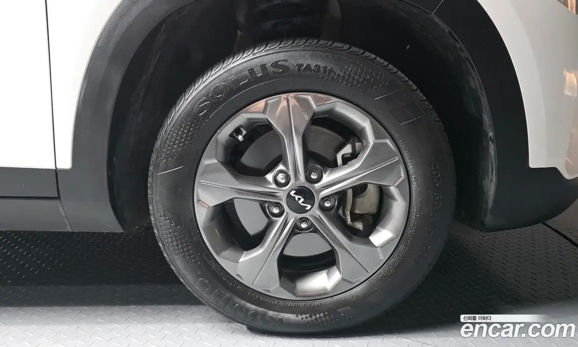 Kia Seltos 2024 1.6 автомат (гидро), фото 7 Kia Seltos 2024 1.6 автомат (гидро), фото 7