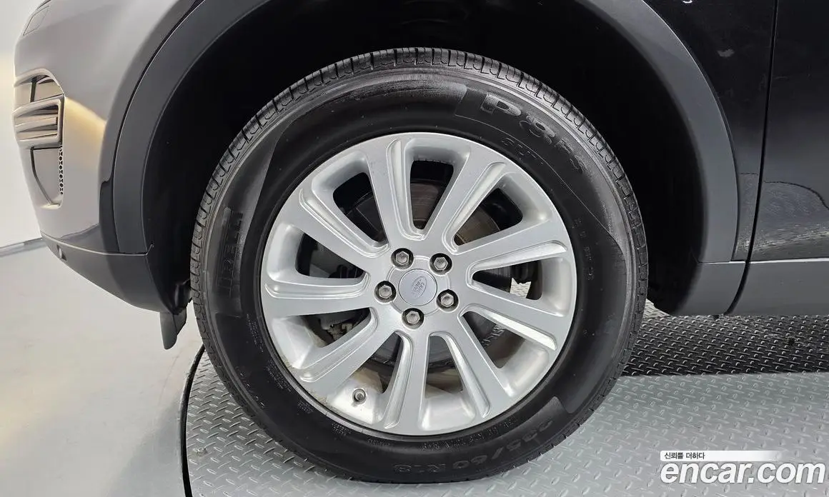 Land Rover Discovery Sport 2016 2.0 автомат (гидро), фото 4