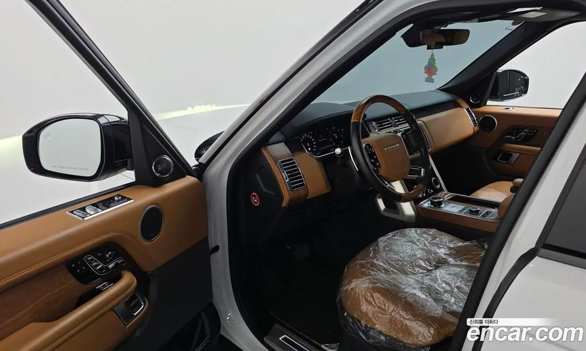 Land Rover Range Rover 2020 4.4 автомат (гидро), фото 12