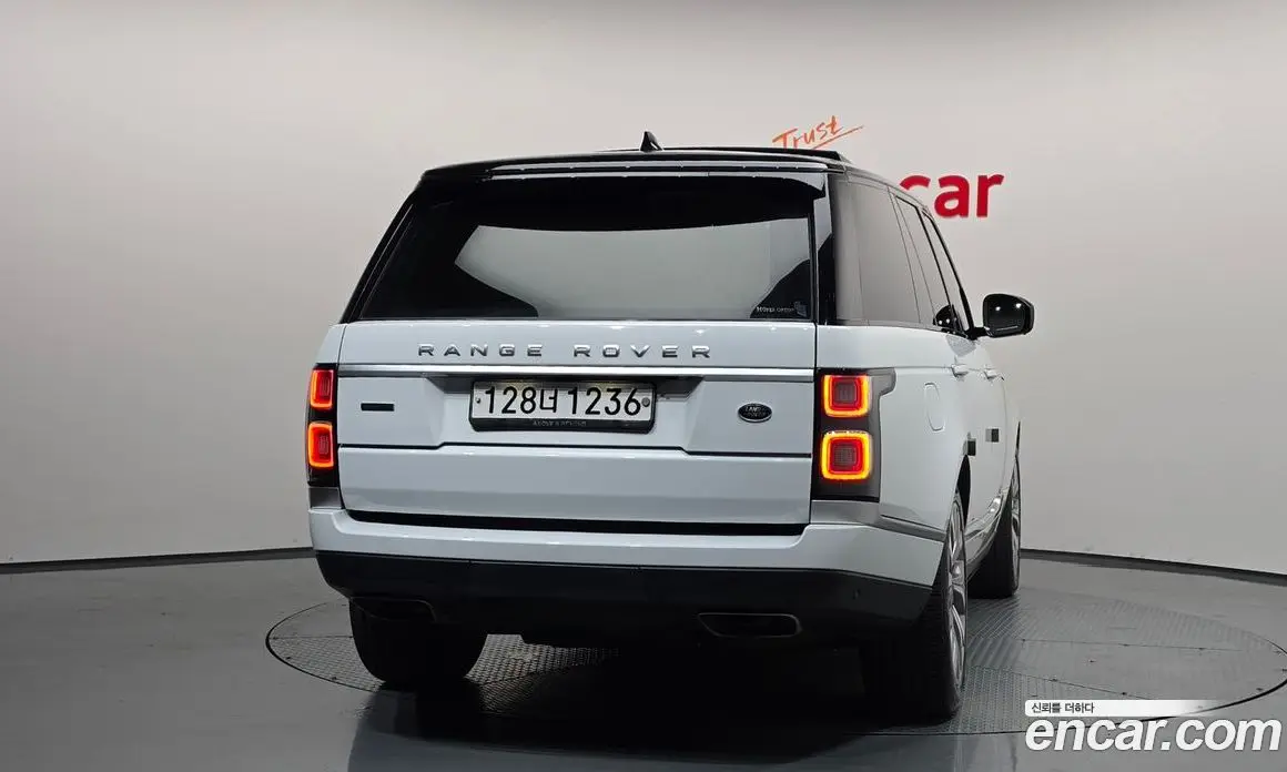 Land Rover Range Rover 2020 4.4 автомат (гидро), фото 3