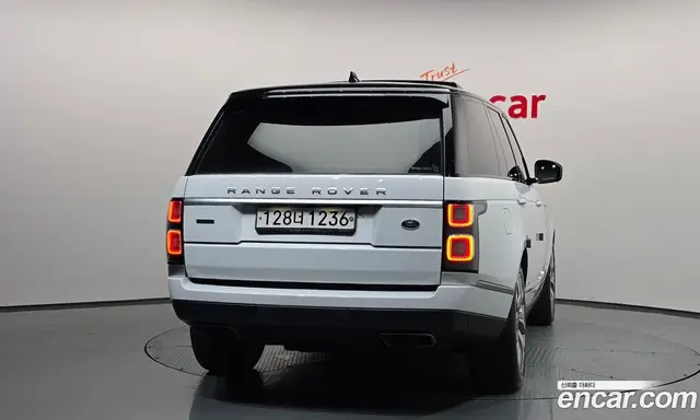 Land Rover Range Rover 2020 4.4 автомат (гидро), миниатюра 3