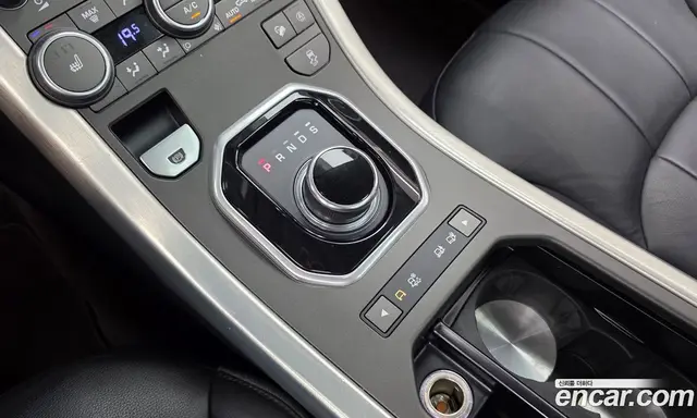 Land Rover Range Rover Evoque 2018 2.0 автомат (гидро), миниатюра 12