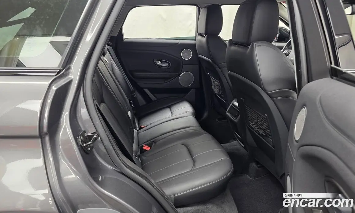 Land Rover Range Rover Evoque 2018 2.0 автомат (гидро), фото 18 Land Rover Range Rover Evoque 2018 2.0 автомат (гидро), фото 18