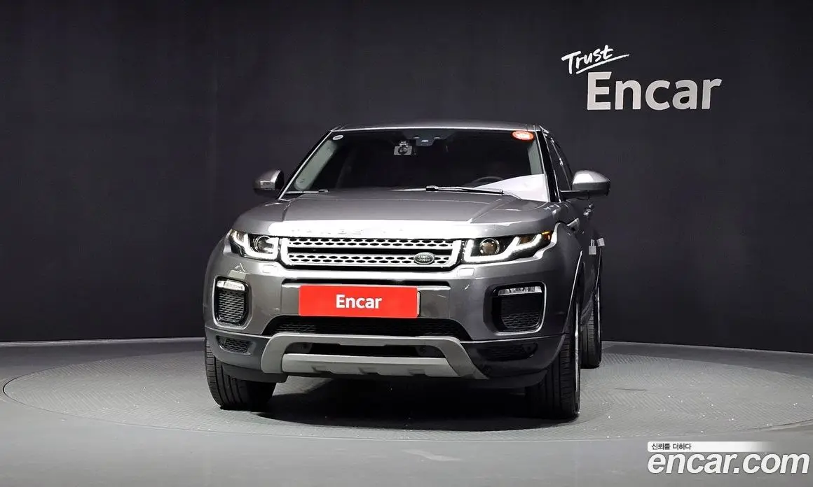 Land Rover Range Rover Evoque 2018 2.0 автомат (гидро), фото 3 Land Rover Range Rover Evoque 2018 2.0 автомат (гидро), фото 3