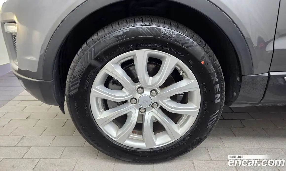 Land Rover Range Rover Evoque 2018 2.0 автомат (гидро), фото 5 Land Rover Range Rover Evoque 2018 2.0 автомат (гидро), фото 5