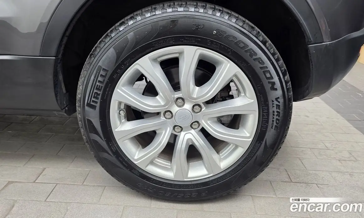 Land Rover Range Rover Evoque 2018 2.0 автомат (гидро), фото 7 Land Rover Range Rover Evoque 2018 2.0 автомат (гидро), фото 7