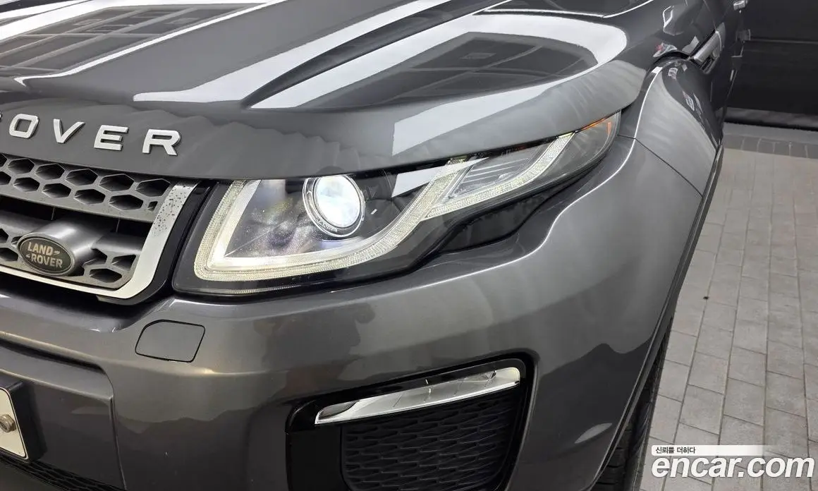 Land Rover Range Rover Evoque 2018 2.0 автомат (гидро), фото 8 Land Rover Range Rover Evoque 2018 2.0 автомат (гидро), фото 8