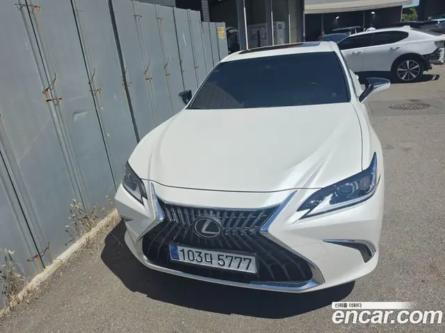 Lexus ES, 2023, 53 417 км