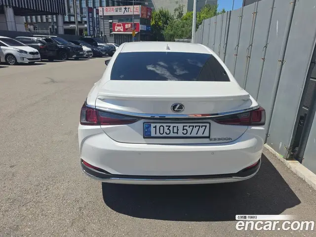 Lexus ES 2023 2.5 автомат (гидро), миниатюра 2 Lexus ES 2023 2.5 автомат (гидро), миниатюра 2