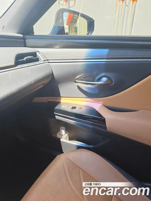 Lexus ES 2023 2.5 автомат (гидро), фото 15 Lexus ES 2023 2.5 автомат (гидро), фото 15