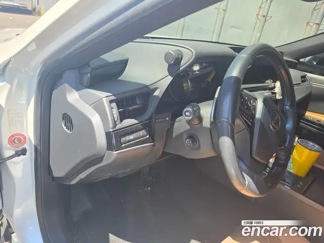Lexus ES 2023 2.5 автомат (гидро), миниатюра 6 Lexus ES 2023 2.5 автомат (гидро), миниатюра 6