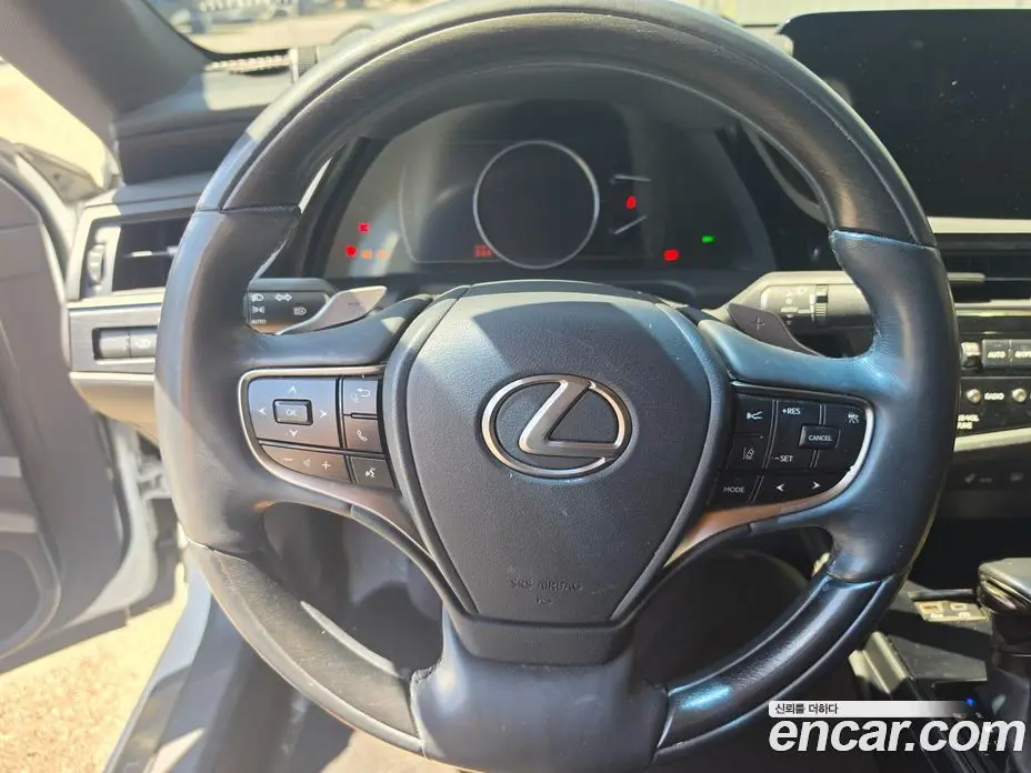 Lexus ES 2023 2.5 автомат (гидро), фото 8 Lexus ES 2023 2.5 автомат (гидро), фото 8