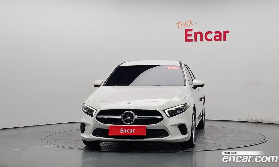 Mercedes-Benz A-Class 2020 2.0 автомат (гидро), фото 2 Mercedes-Benz A-Class 2020 2.0 автомат (гидро), фото 2