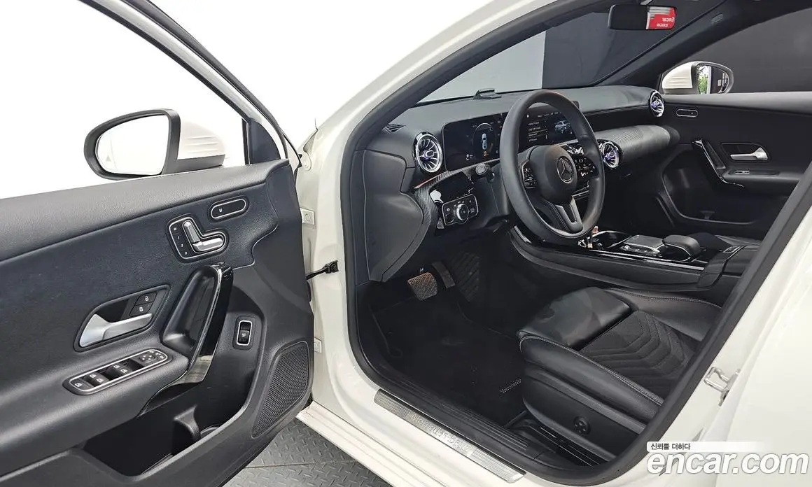 Mercedes-Benz A-Class 2020 2.0 автомат (гидро), фото 16 Mercedes-Benz A-Class 2020 2.0 автомат (гидро), фото 16