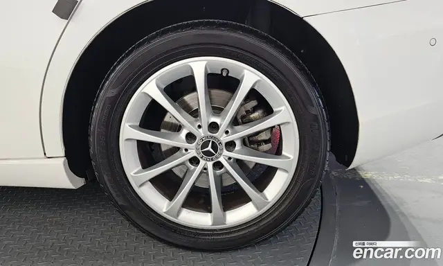 Mercedes-Benz A-Class 2020 2.0 автомат (гидро), миниатюра 6 Mercedes-Benz A-Class 2020 2.0 автомат (гидро), миниатюра 6