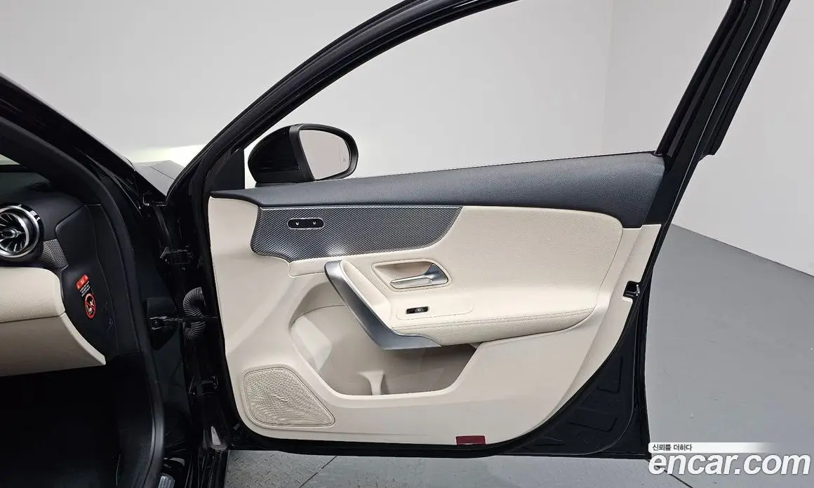 Mercedes-Benz A-Class 2021 2.0 автомат (гидро), фото 13