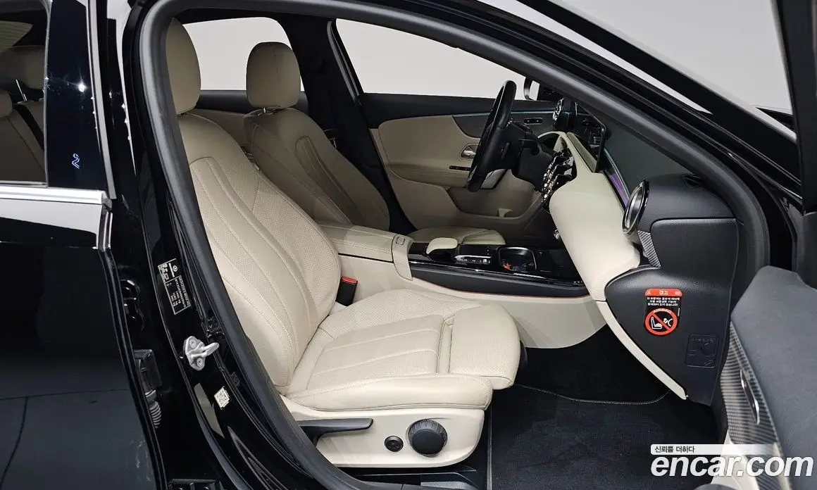 Mercedes-Benz A-Class 2021 2.0 автомат (гидро), фото 15