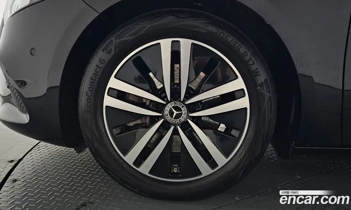 Mercedes-Benz A-Class 2021 2.0 автомат (гидро), фото 4