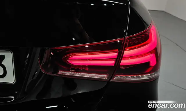 Mercedes-Benz A-Class 2021 2.0 автомат (гидро), миниатюра 8